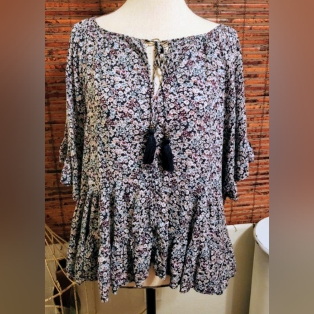 Rewind Floral Peplum Tassel Tie Top